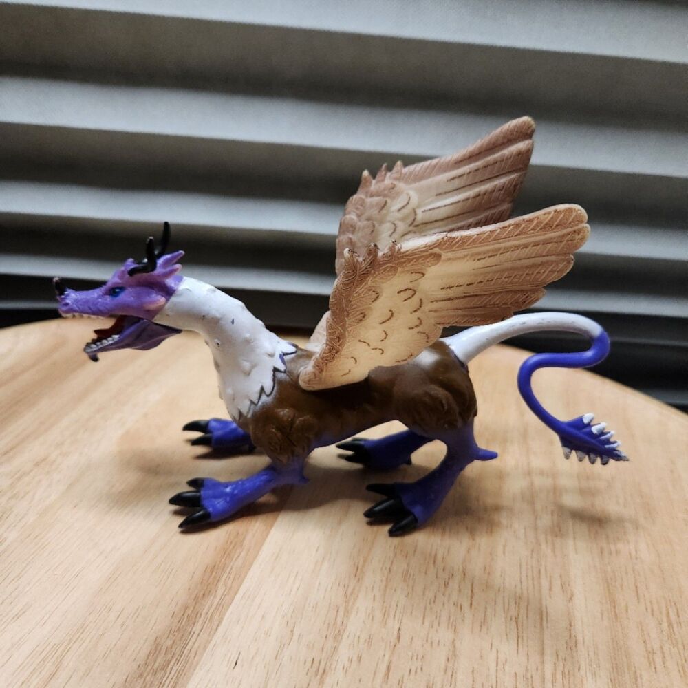 SDE Shantou Winged Dragon Figurine Purple Mouth Opens